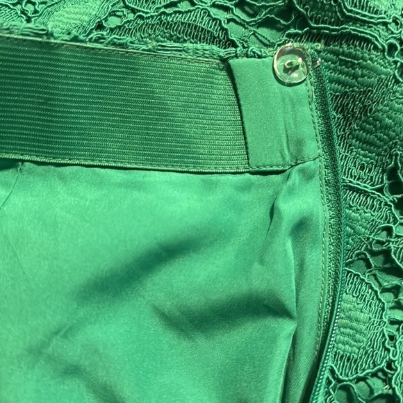 Size 6 green lace, mini skirt lined bright green high waisted skirt - Picture 3 of 6